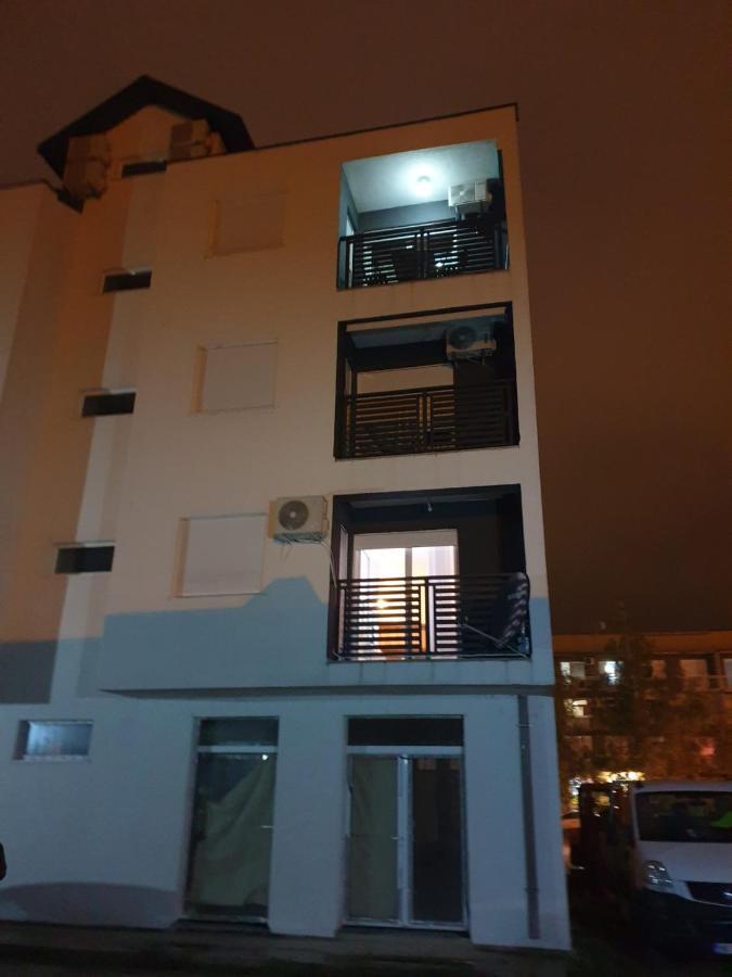 Stan Na Dan Niksic Apartment Exterior photo